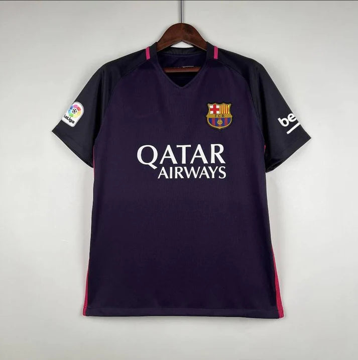 Barcelona 2016/17 Away kit