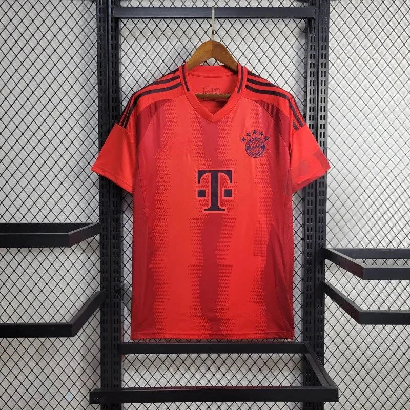 FC Bayern München 2024/25 hemmadräkt